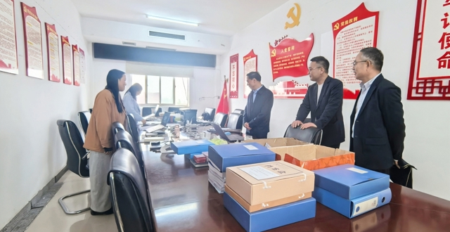 辛春生一行深入财政预算执行审计现场调研指导工作