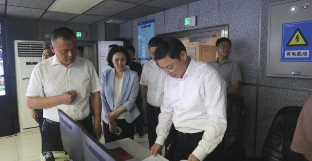 黎雁南带队开展国庆节前安全生产检查并慰问一线工作人员